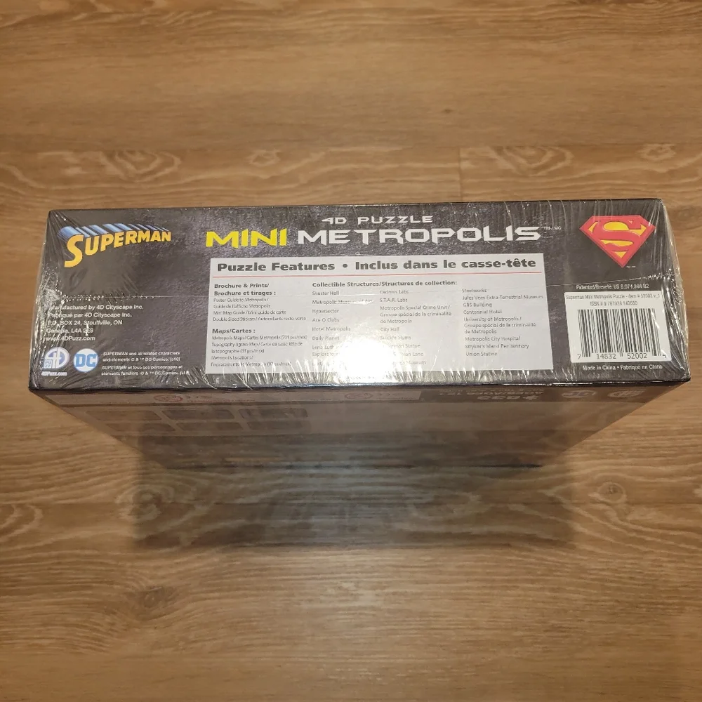Superman 4D Puzzle Mini Metropolis 30in x 16in x 2.5in 833 pieces New
